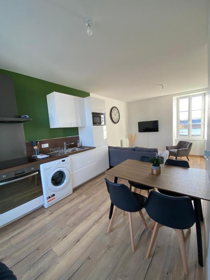 Le Duplex Tout Confort Bressuire Buitenkant foto