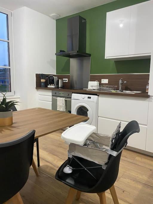 Le Duplex Tout Confort Bressuire Buitenkant foto